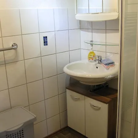 Sandhorst Eg 2 Schlafzimmer Mit Terrasse Und Garten * 아우리흐