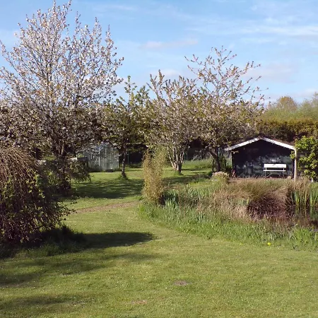 Daire Ferienwohnung Rolf Eg Mit Terrasse Und Garten Aurich