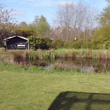 Apartment Sandhorst Eg 2 Schlafzimmer Mit Terrasse Und Garten