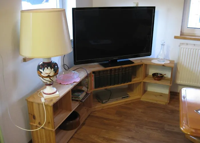 Sandhorst Eg 2 Schlafzimmer Mit Terrasse Und Garten