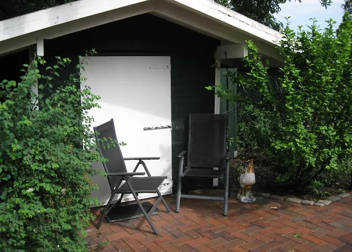 Sandhorst Eg 2 Schlafzimmer Mit Terrasse Und Garten アウリッヒ